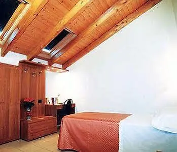 Hotel Mondial Milan 2*,  Italy